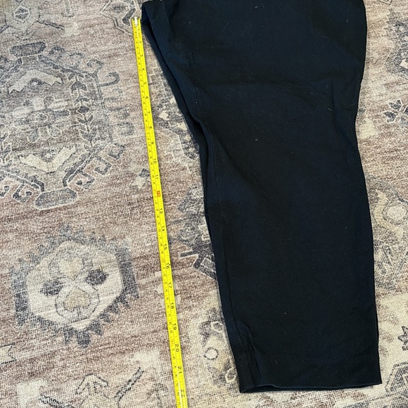 Curvy Signature Skinny Ankle Pants - Picture 4 of 5